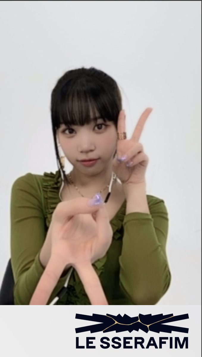 muramasa115d's tweet image. 宮脇さん入った瞬間に｢〇〇！2回目だ｣って名前言ってきて覚えるの早すぎて、
｢え、すご｣って素で言っちゃったわ
チェウォンさんにピース＆ギャルピースしよって言ったら｢これ好き｣って言ってくれてもう尊死した😂
ANTIFRAGILEのサビも歌ってもらって最高でした。