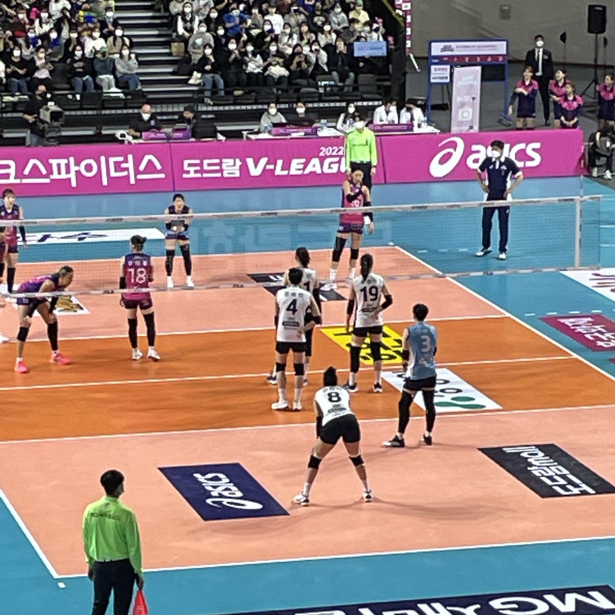 진짜 희진웅니 경기보는건 못볼줄 알았는데 봤다니
이번년도 운은 다 쓴듯 기말 조졌네