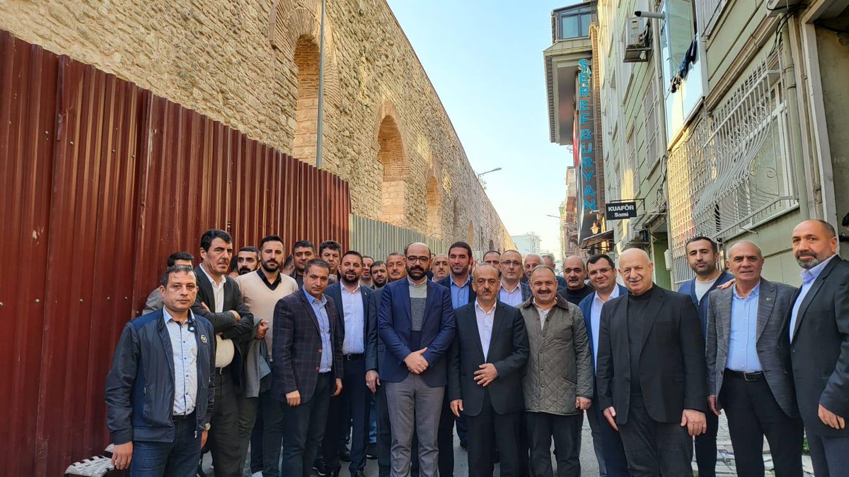 devabagclar's tweet photo. DİYARBAKIR Dernekleri Platformu Ziyaret Edildi. Aramızda DİYARBAKIR İl Başkanı  İSTANBUL Fatih Ve Arnavutköy Başkanlarımız Bulunmaktadır. @drerhanerol @ErkanSANLI__ 
@isiklarerdem 
@alibabacan
@emin_ekmen
@avidrissahin  
 @erhanerol 
@CihanUlsen 
@fatihkarabalikk 
@celalbulunmaz https://t.co/ywNgGszEjg