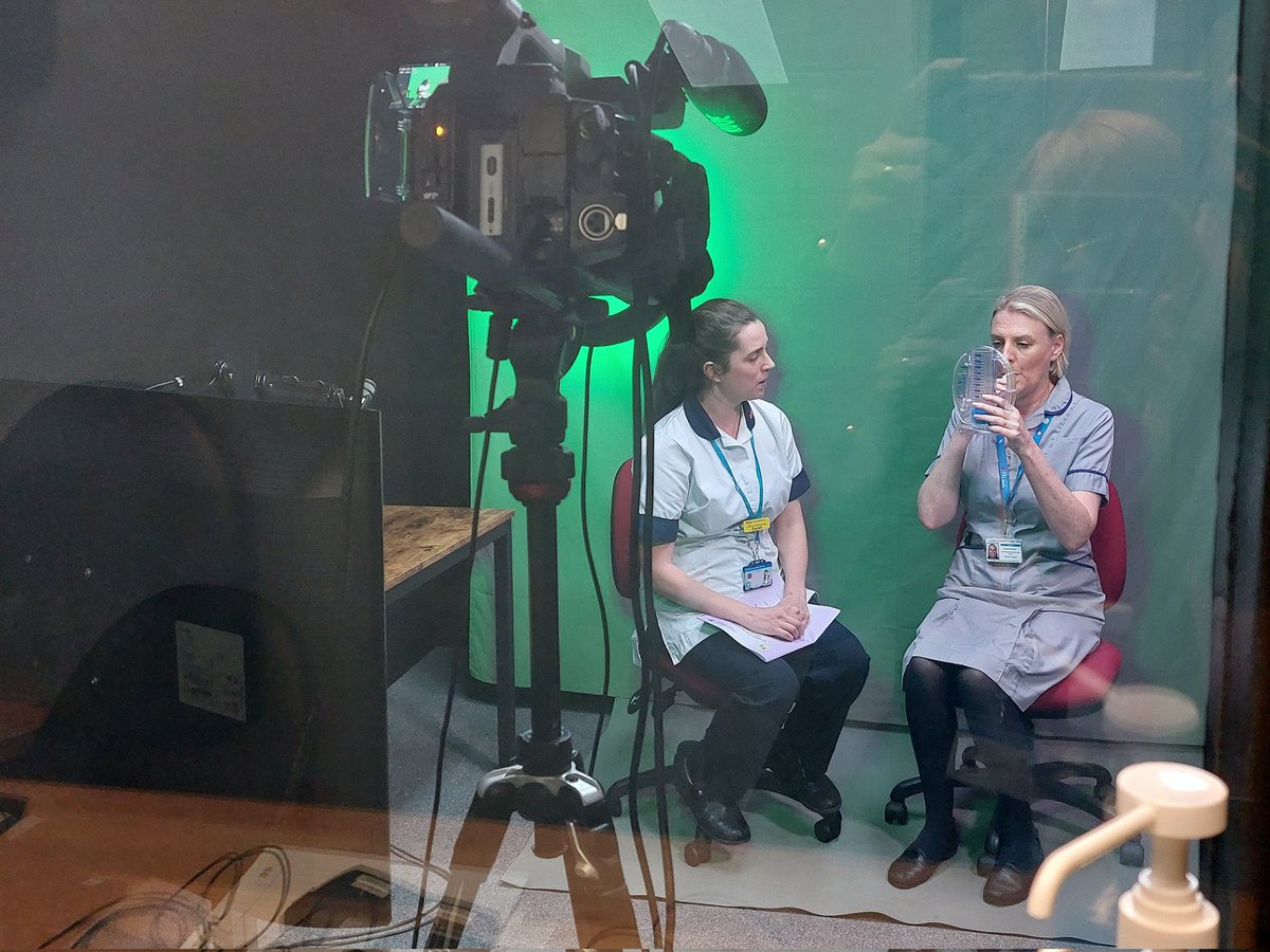 I do get to work with a great bunch of lovely people 😊 This is another fab recording session from this week. We had @SarahSm76695321 and @warrilow_hannah in recording some patient training videos for @TherapiesatUHNM @UHNM_NHS @PgmcUhnm