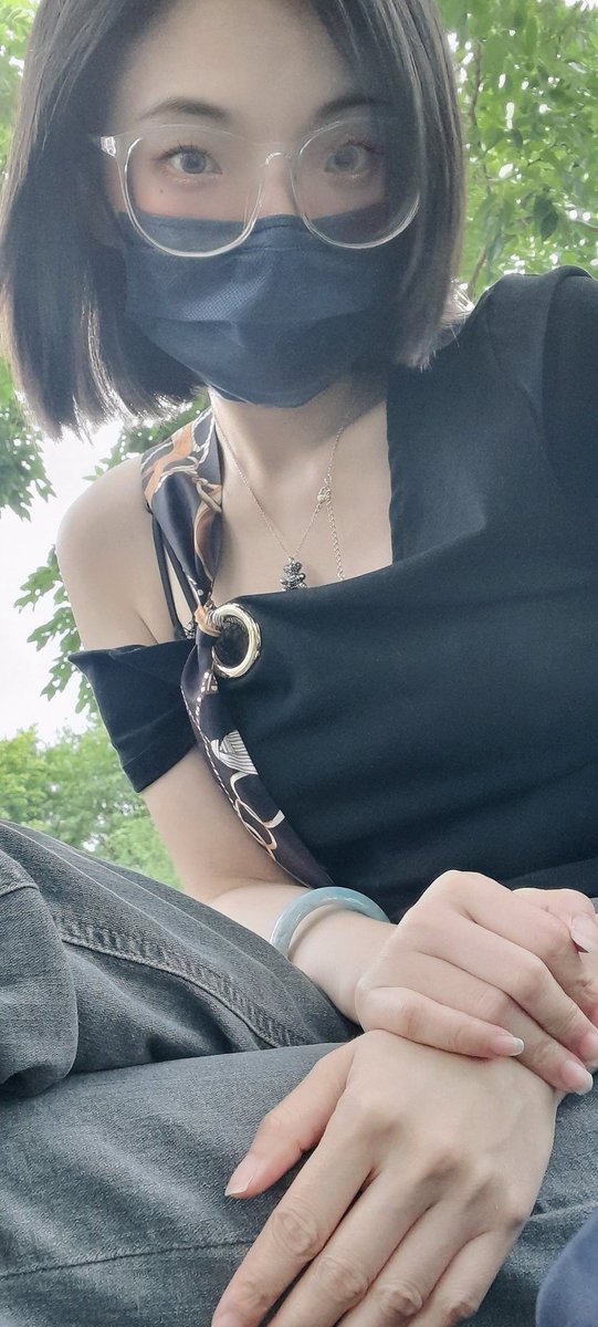 為啥不讓我上傳照片 莫名其妙 https://t.co/E6MlqzHIkO