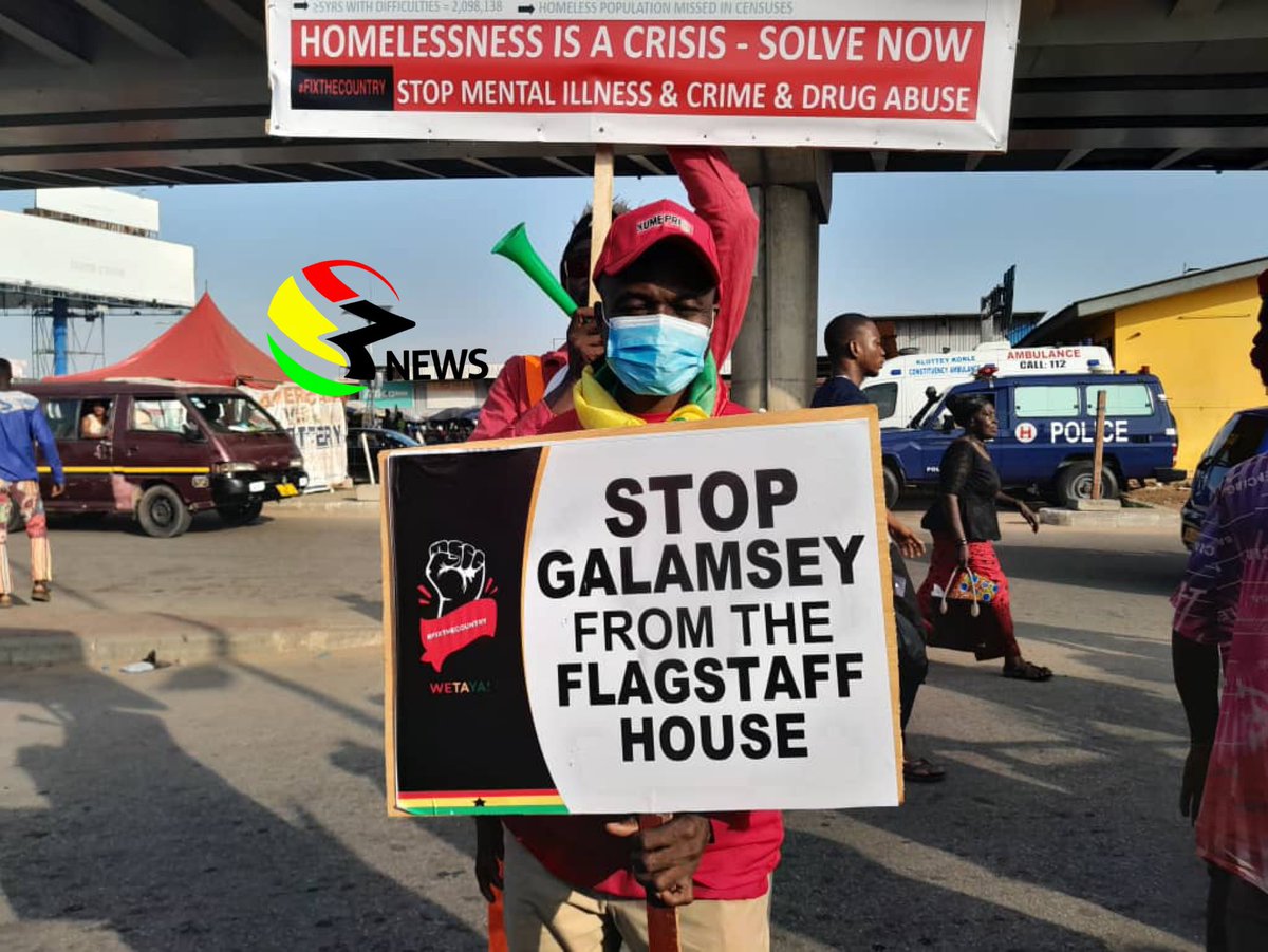 tv3_ghana's tweet image. Lawyer Martin Kpebu spotted with a placard at #kumepreko demo. 

#3NewsGH
