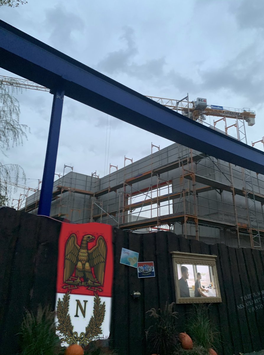 Unefille_lambda's tweet photo. @EuropaParkFR crée le quartier #listenbourg ! 🥳 #europapark https://t.co/bV5VWr3QhO