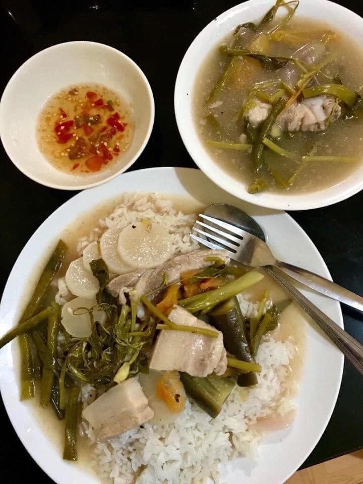 iteyoupone's tweet photo. pork sinigang! 🥹 https://t.co/RZATkvPm3L