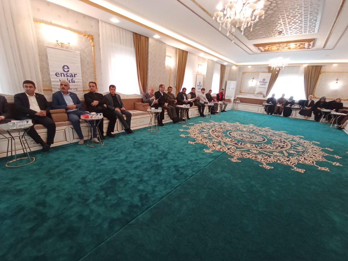 Ensarvakfivan's tweet photo. Ensar Vakfımızın Doğu Anadolu Bölgesi (Van,Bitlis,Siirt, Muş, Hakkari, Şırnak, Bingöl) toplantısı Van Şubemizin ev sahipliğinde Kur'an-ı Kerim Tilaveti ile başladı.
#EnsarVakfı https://t.co/OWPaBBiEh3