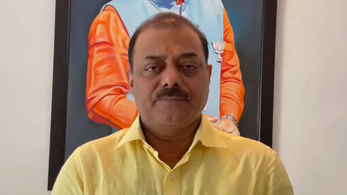 feedmileapp's tweet photo. Supreme Court directed that all FIRs against expelled BJP leader Naveen Kumar Jindal lodged across the country to Delhi Police.
#feedmile #BJP #naveenkumarjindal #FIR #Delhipolice #prophetRow https://t.co/e4pj5t3tcY