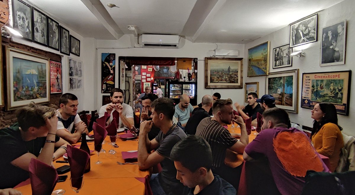 Début du week-end derby avec AmoRoma.fr 🏛️ Tour Rome by Night avec AmoRomaTour.com 🍴 Merci au restaurant La Vecchia Roma pour l'accueil Un très bon moment et de belles rencontres. Suite ce soir... Forza Roma Sempre 💛❤️ #asroma #roma #derby #romebynight