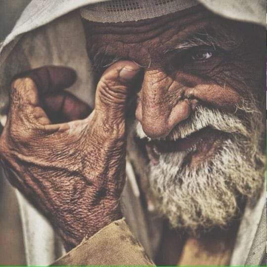 بروزِ حشر ہم جیسے _____حساب دیتے وقت
خُدا کو دیکھ کر _نَم آنکھوں سے مُسکراٸیں گے