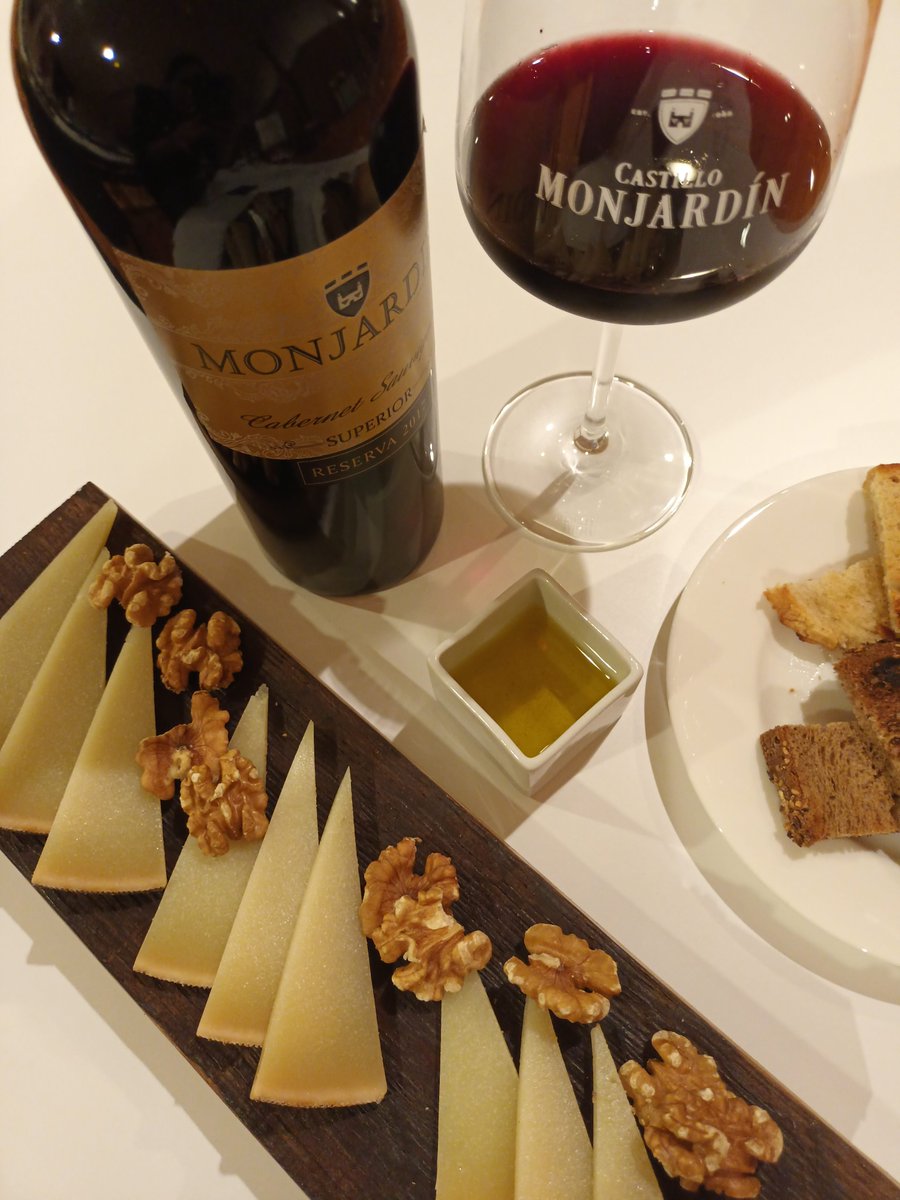 ¡Todo listo para una nueva visita! Todos los sábados a las 12.00 hs. ¡Os esperamos! 🍷