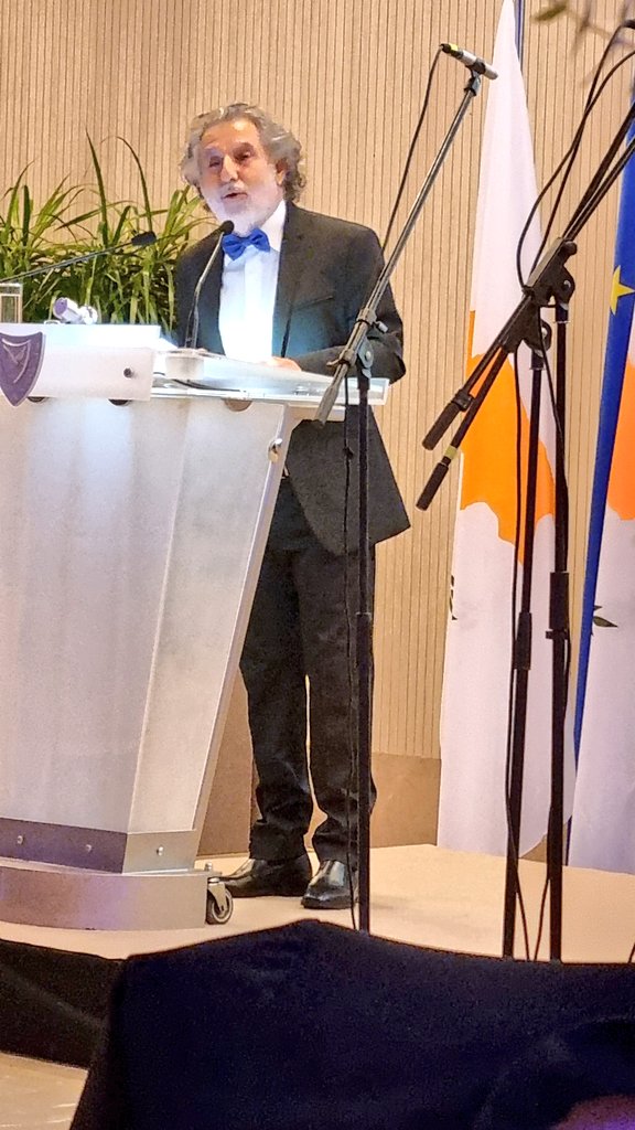 OrenAnolik's tweet photo. I was honored to speak of the importance of promoting high-level synergies in research at the 10th International Multithematic Bio-Medical Congress (#IMBMC) held by the @EuropeanUniCy.
I felt especially privileged to meet Nobel Laureate (in #Medicine 2007) Sir Martin Evans ๐
https://t.co/xE8Hip5WuH