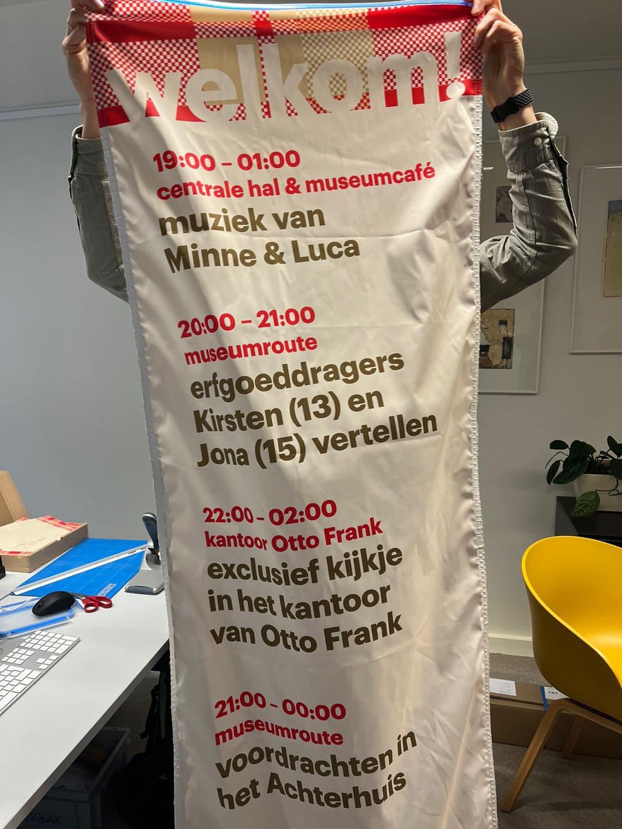 Jona en Kirsten vertellen tijdens <a href="/museumnacht/">Museumnacht</a> in het <a href="/annefrankhuis/">Anne Frank Huis</a> de verhalen van Virry de Vries Robles (1932-2022) en Betty Radema (1933-2022).