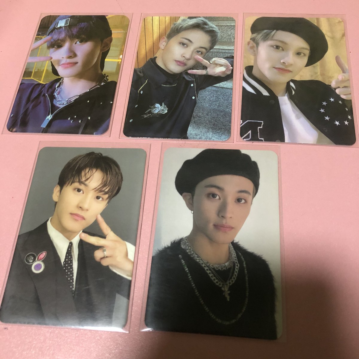h4echums's tweet photo. wts lfb mark lee ph

— gitd : ₱400
    album pcs : ₱200 ea
prio if getting all ! :’)
— dop : 5 days rsv w dp! 
— no rush shipping
— dm to claim

ready byt: https://t.co/hEOdTOTR7T

t. wts lfb mark lee nct 127 dream ph https://t.co/1ojBpAuIio