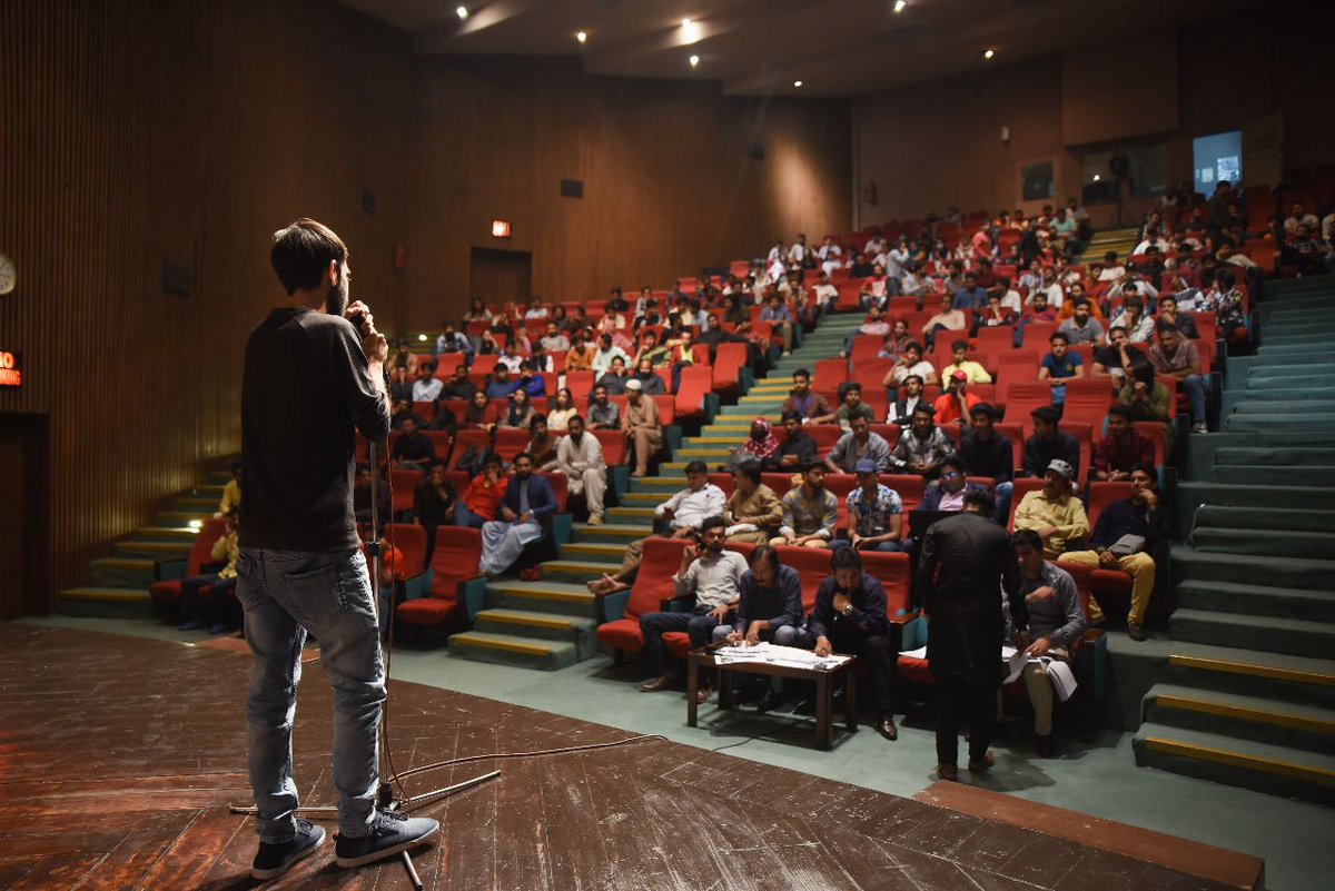 AlhamraLAC's tweet photo. #Auditions of "Voice of Punjab" All Punjab Singing Competition held at #Alhamra Hall-3. There were huge number of contestants and we got a positive feedback.
#voiceofpunjab #folk #geet #ghazal #voice #newtalent #singerplatform #singerslive #singer🎤 #auditions #live #Alhamra https://t.co/5crUbGNxKm