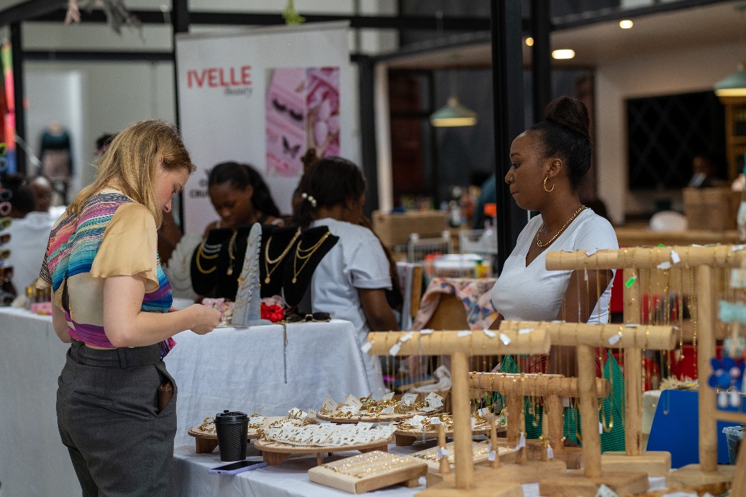 MotivUG's tweet photo. Today is the D-day, the @Tubayomarketday powered by #Omwoleso is going at our maker's space now!
If you are not here yet, you don't know what you are missing. Make your way!
#CreativeEntreprenuers
#SMEs
#Shopping
#Fun https://t.co/IH7oZXdcyX