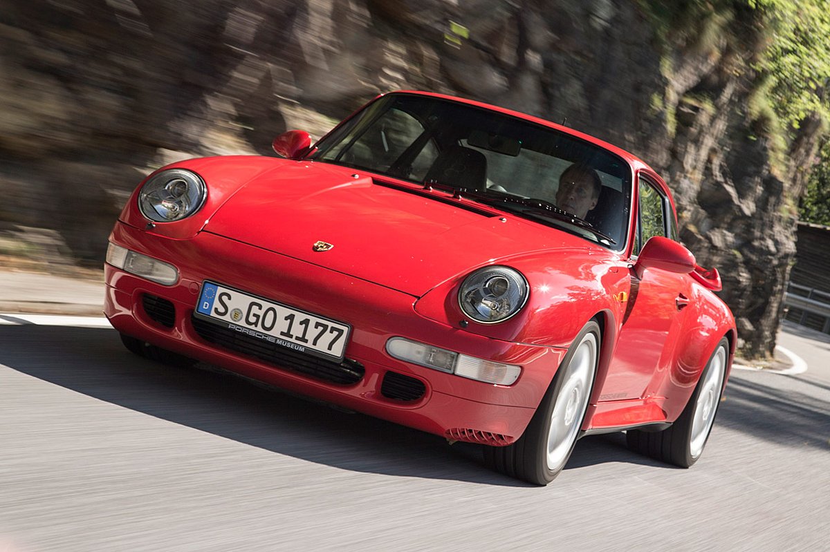 periodismomotor's tweet photo. 🔙 PRUEBA del Porsche 911 Turbo (993): mirando al siglo XXI  https://t.co/bd8AHVHktQ, por Víctor Piccione  #Porsche https://t.co/HG59qQP26S
