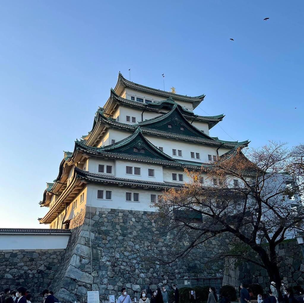 yski_33's tweet photo. 長男のリクエストで建て直す前に名古屋城。今は天守閣入れないんだね。30年くらい前は毎日近くを走ってたけど、あんまり名古屋城来なかったなぁ。

#名古屋城 https://t.co/Jb3JsNPkCq https://t.co/ALaFIJSgHV
