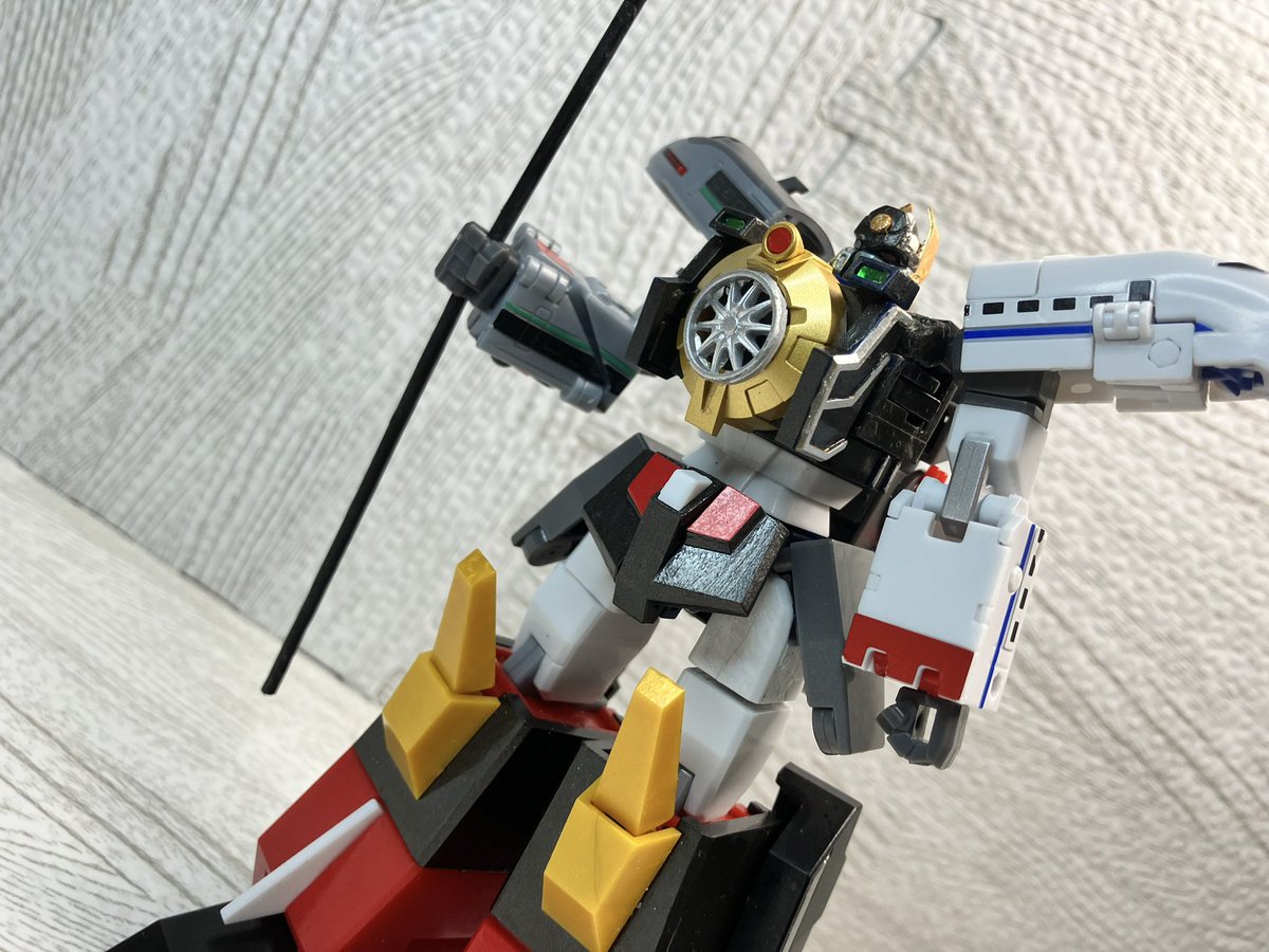 というわけで完成しました！！ 勇者王ガオガイガーの幻の機体『MGロボ