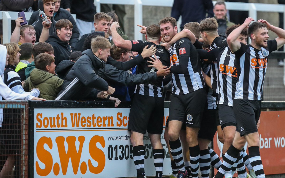 DorchTownFC's tweet image. ⚽ | 𝙈𝘼𝙏𝘾𝙃 𝙎𝙋𝙊𝙉𝙎𝙊𝙍

A huge thank you to @DorchRoundTable for sponsoring today's game against Met Police 🤝

We hope you and your guests enjoy the afternoon!

#WeAreDorch ⚫️⚪️