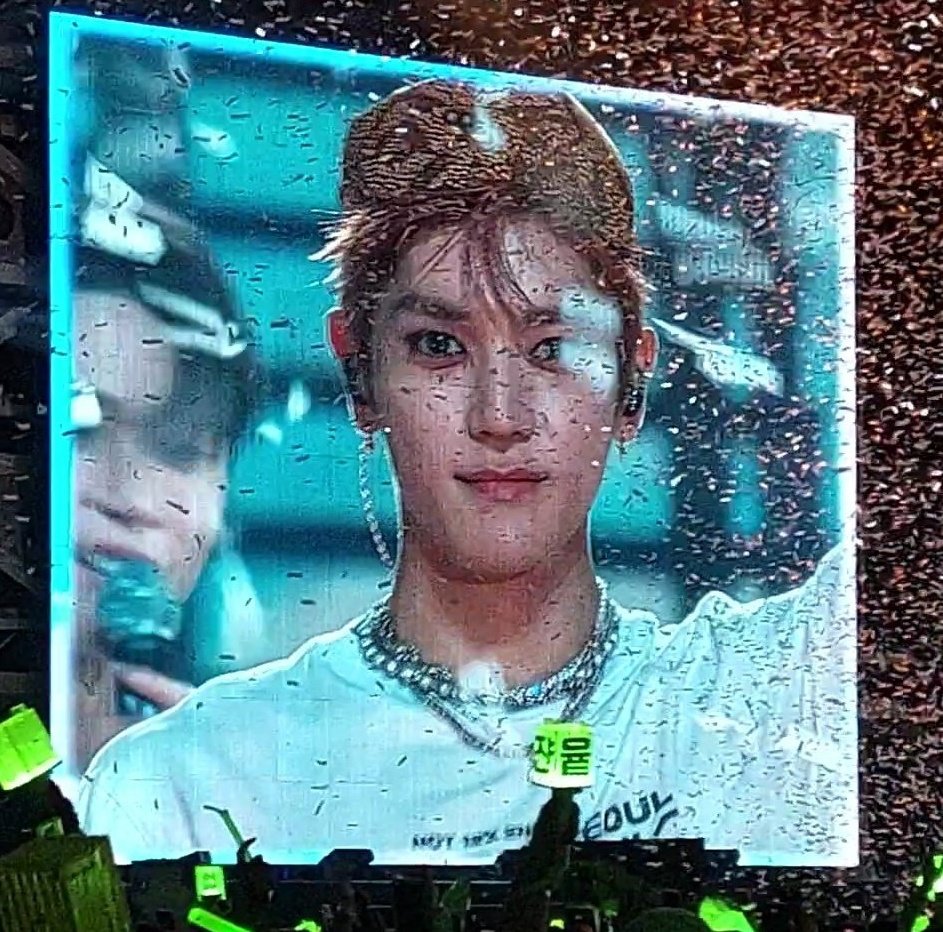 taeeeyongg's tweet photo. Taeyong's big precious smile 🥺🥺 https://t.co/9HdZKREoI4