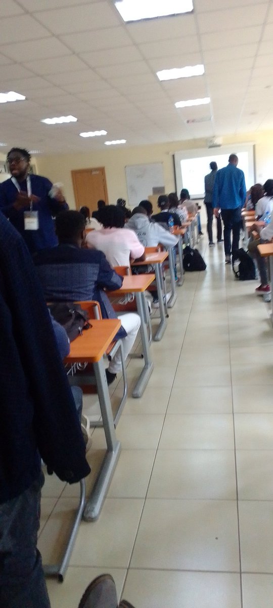 Learning about building scalable applications from <a href="/iamfamousprior/">Famous Prior Ehichioya</a> at #DevFestNairobi #DevFest2022