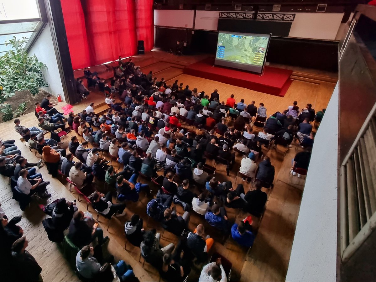 ICKosovo's tweet photo. Vazhdojmë dhe shpresojmë 🤞 Faleminderit për emocionet @_badnewseagles @GjirafaShqip. Ndeshja e rradhës sonte 21:15. Watch Party 📍Salla e Kuqe, Prishtinë. Me @XPortalesports @ernestxhoci dhe gjithë komunitetin. https://t.co/hdlhCclnze