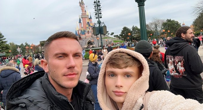 ?? We’re celebrating our 2 year anniversary at Disneyland Paris ??? https://t.co/XUwwsmGNpb