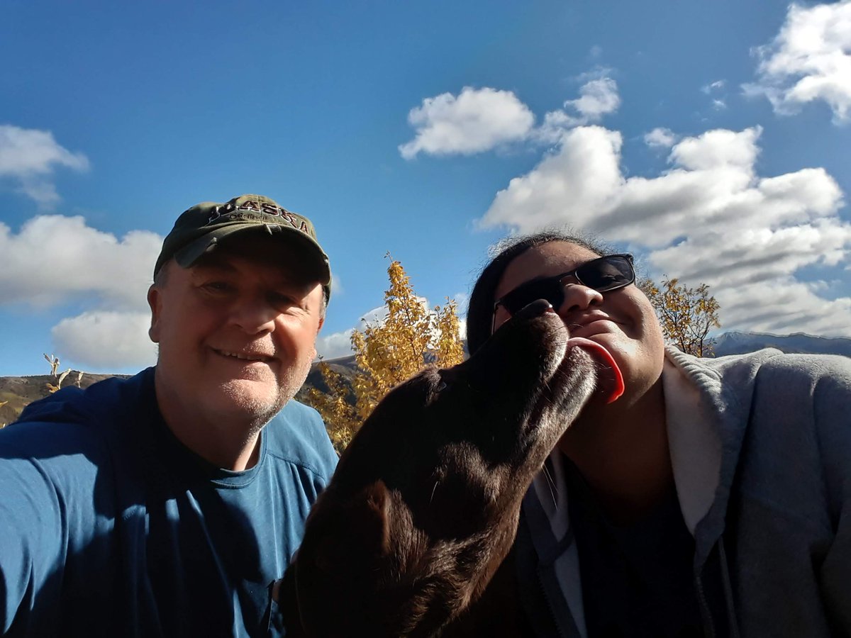 TruthYujin's tweet image. With my youngest in college I sure miss our hikes but I did keep her dog...lol.