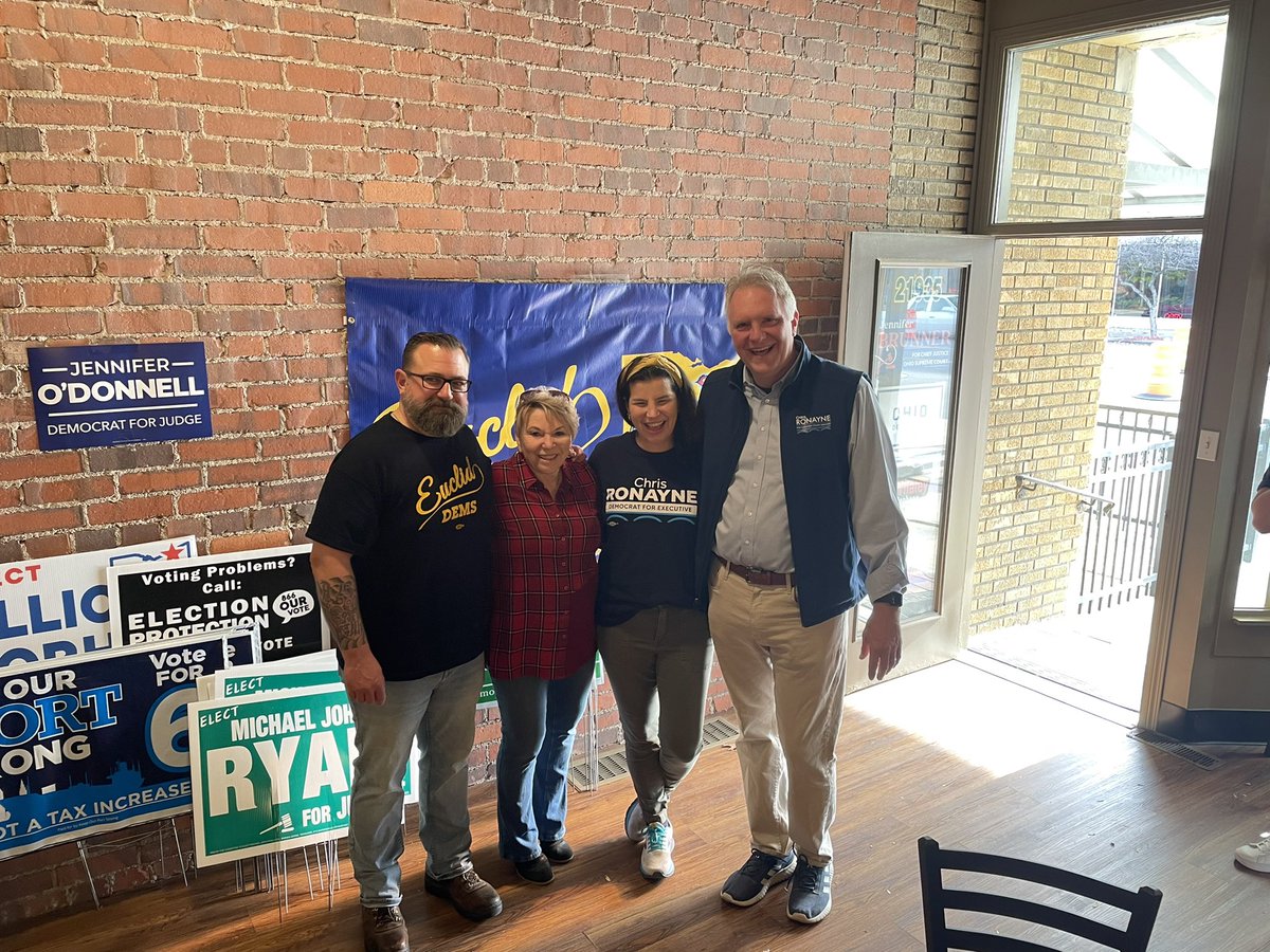 chrisronayne's tweet photo. Good to kick off a day in Euclid with @ShontelMBrown @KentKSmith & #TeamRonayne & the @EuclidDemClub! Thanks for all you do to get out the vote! ๐ณ https://t.co/mshn02YyHI