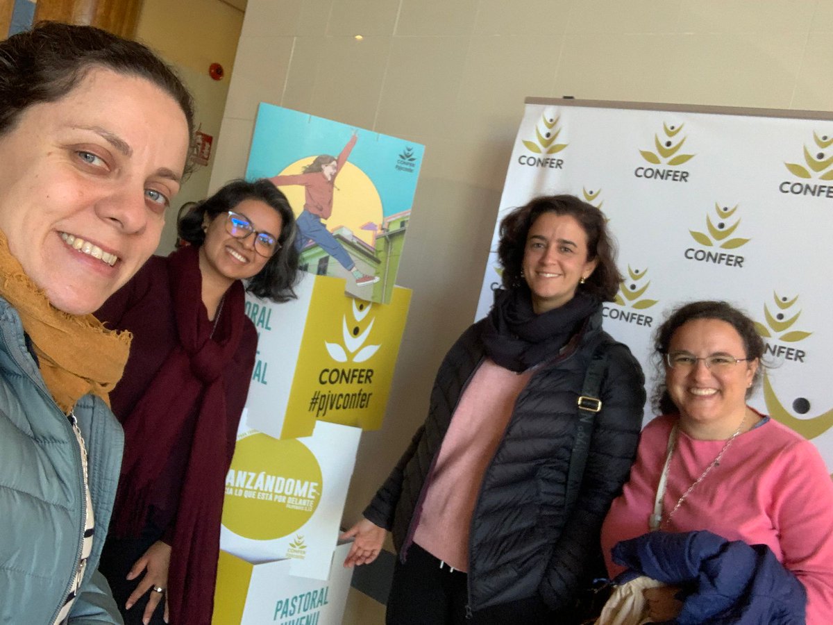 Participando en las Jornadas de Pastoral Juvenil de Confer. Con ganas de seguir aprendiendo para acompañar a los jóvenes.
<a href="/MediosConfer/">CONFER</a>