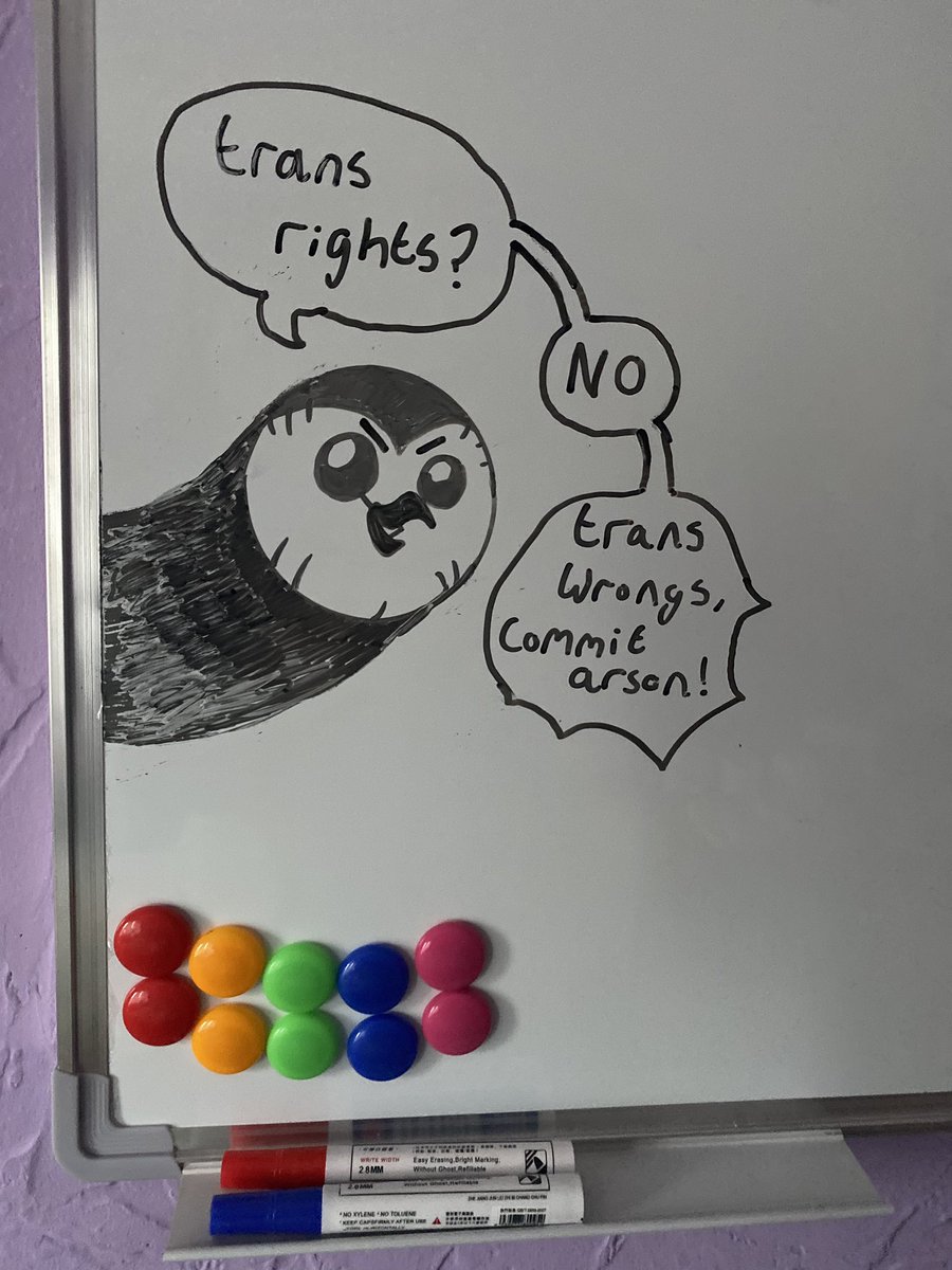 AATUniverse's tweet photo. Soooo, I got a whiteboard

#theowlhousememe #tohmeme #hooty https://t.co/Wf8aSzHAxt