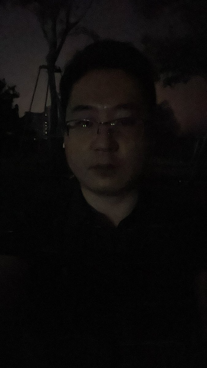 guocongcong3's tweet photo. 深夜里的深圳湾蛇口 https://t.co/g3GxNq1uwh