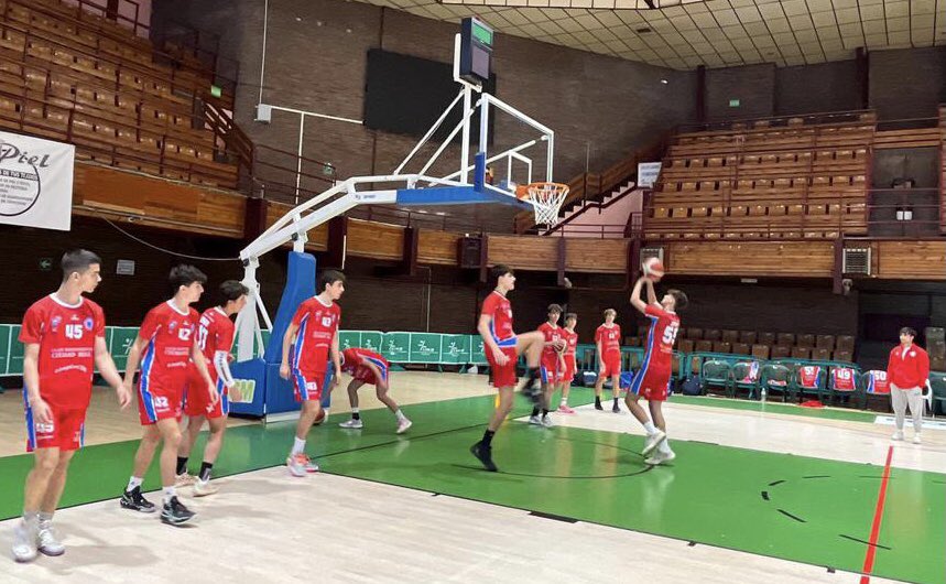 CBCiudadReal's tweet photo. ❤️🏀👏🏻👏🏻…y por fin llegó la primera victoria de nuestro junior masc aut SASEGUR CB Ciudad Real… Será la primera de muchas de este extraordinario grupo de jugones y grandes amigos… Vamossss chicos!!!!💪🏻🏀❤️

#JuegaConCEBE 
#BECARES 
@SasegurSL 
@SomosGlobalcaja 
@CR_Deporte https://t.co/9zceGWUKS0