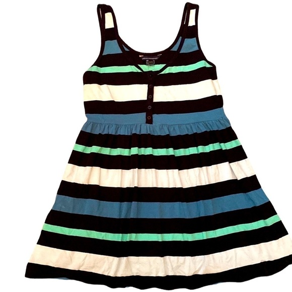 So good I had to share! Check out all the items I'm loving on <a href="/Poshmarkapp/">Poshmark</a> #poshmark #fashion #style #shopmycloset #lululemonathletica #frenchconnection: posh.mk/FmonrHy9Hub