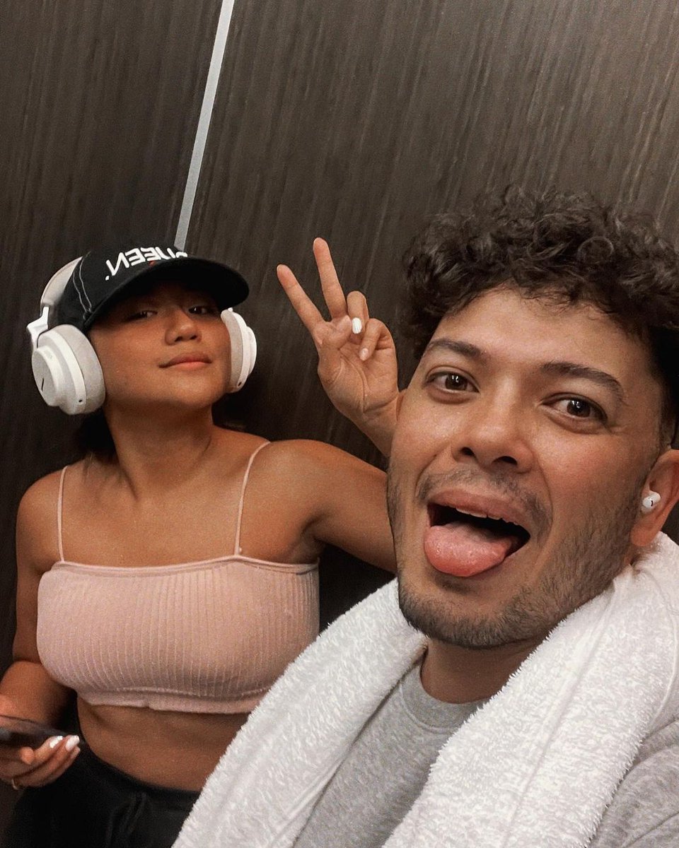 JayLoonyo's tweet photo. Ows, nagwowork out na ulit sila Mori. Buti naman po. 🙂 https://t.co/72Z4Ra3bzl