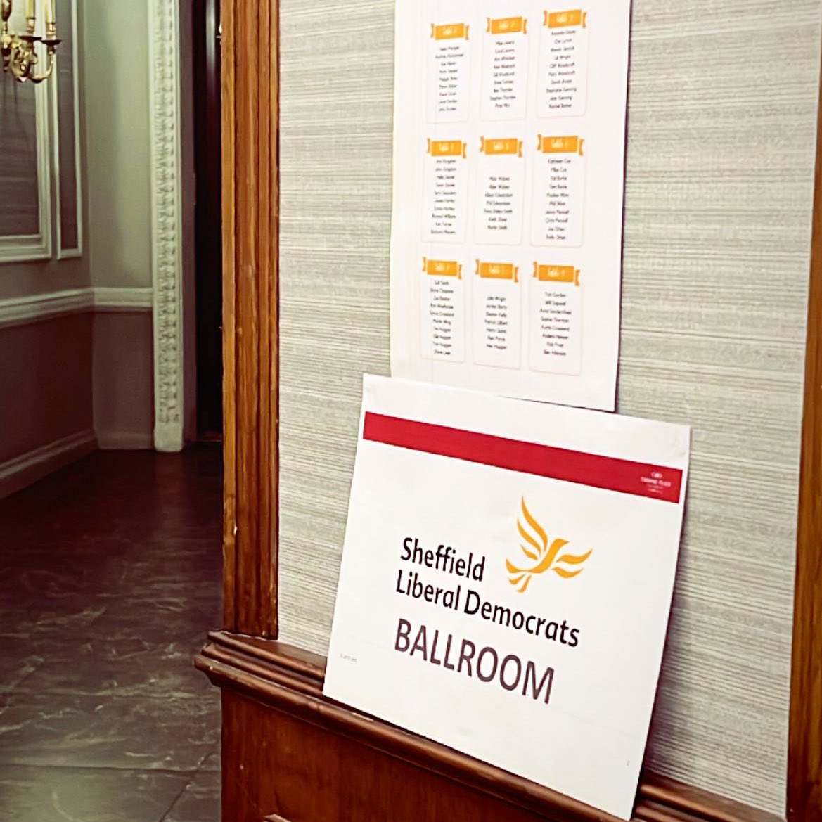 tomgordonLD's tweet image. Politics is an all year round team sport, &amp;amp; it’s been a fun week attending the Sheffield Lib Dem Dinner &amp;amp; knocking on doors in Harrogate. 

Happy to do my bit helping in our top Labour &amp;amp; Tory facing target seats in Yorkshire, both are crying out for a Liberal alternative.