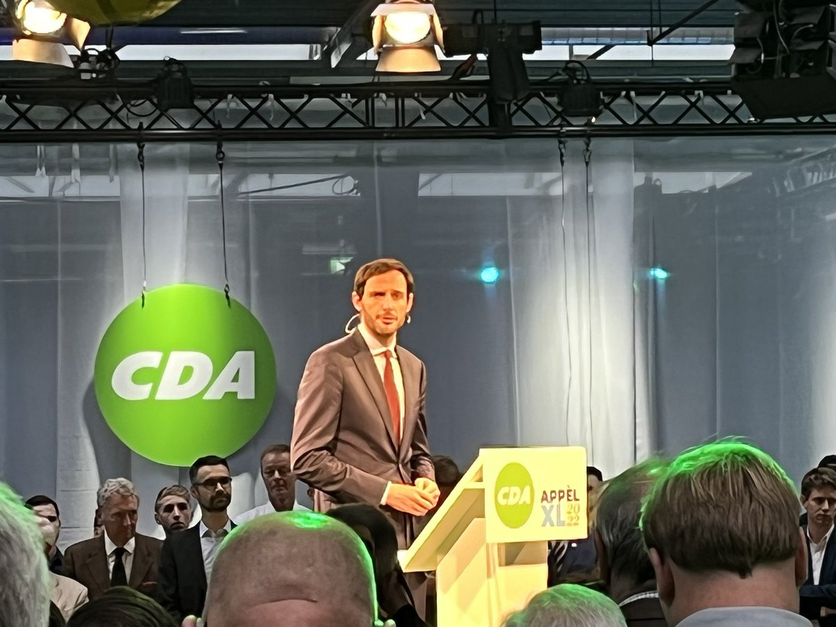 Bij het #CDAcongresAppèlXL. De partij van minder ik en meer samen. ‘Samen is de enige oplossing’. En nemen van verantwoordelijkheid. <a href="/cdavandaag/">CDA</a>