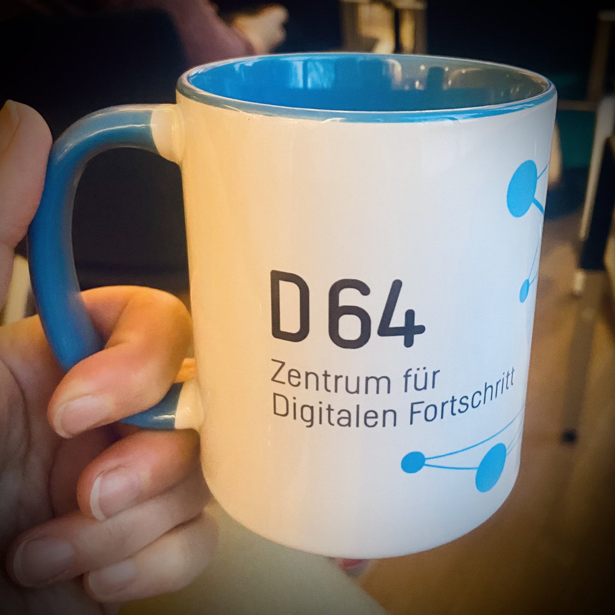 Der frühe Tickerer fängt die Tasse ☕️ #d64klassenfahrt