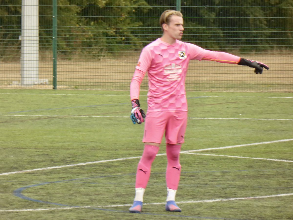 GOALKEEPER AVAILABLE!

James Askew <a href="/jameswaskew/">James Askew</a> is looking for a club

Has played at Basildon United this season and AFC Sudbury previously

Based in Essex

Get in touch if you are a club looking

<a href="/NonLeagueGuys/">The Non League Promoters</a> <a href="/Goalkeepersofn1/">@Goalkeepersofnonleague</a> <a href="/GK_Finder/">The GK Finder</a> <a href="/TheGKN/">The GKN</a> <a href="/IsthmianLeague/">The Pitching In Isthmian League</a> <a href="/EssexSenior/">Essex Senior League</a>