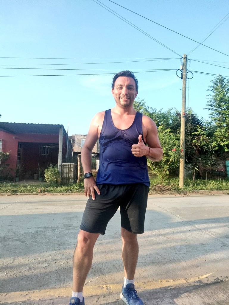 JosuManuelAven1's tweet photo. Tú eres la motivación!
Kms x la recuperación de la mejor sonrisa de twitter @Crisita20
#inspirandometas #siesegordopudo @ManicomioRunner @ComuniRunners @FenixRun_Mexico @fenix18000 @yoelegicorrer1 #teammadafaka #LigadelaJusticiaRunner https://t.co/hVzRHVeASQ