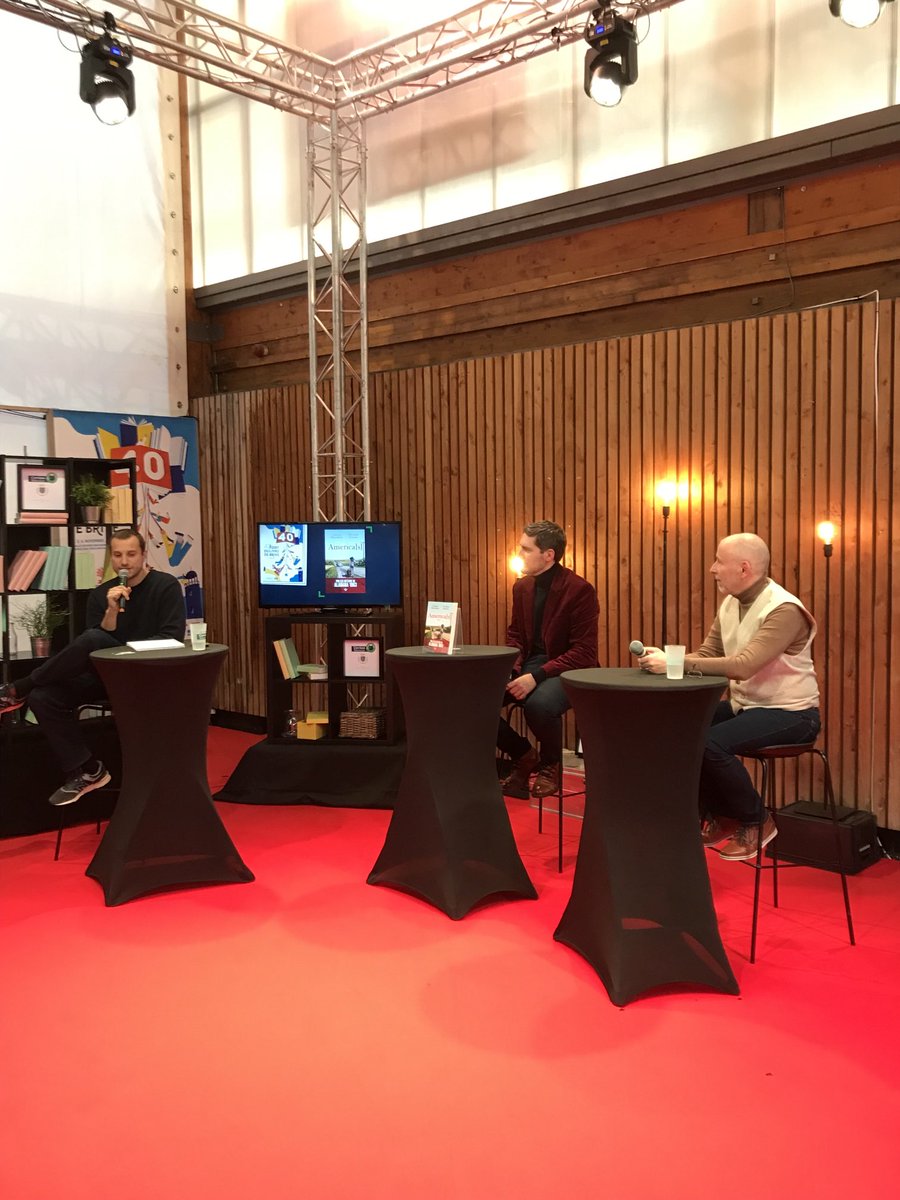 Un ailleurs modéré par Léonard Desbrieres au forum des lecteurs ⁦<a href="/FoirelivreBrive/">Foire du livre de Brive</a>⁩ ⁦<a href="/villedebrive/">Ville de Brive</a>⁩ ⁦<a href="/CorrezeTV/">Corrèze Télévision</a>⁩
