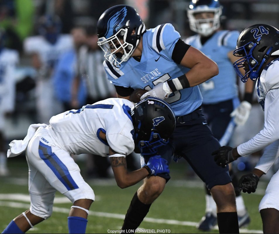 Senior SZN Highlights❗️(week 1-9)
-426 Yards
-24 Receptions
-2 Touchdowns 
-1 Two pt Conversion 
CHECK IT OUT❗️
hudl.com/v/2Jh838