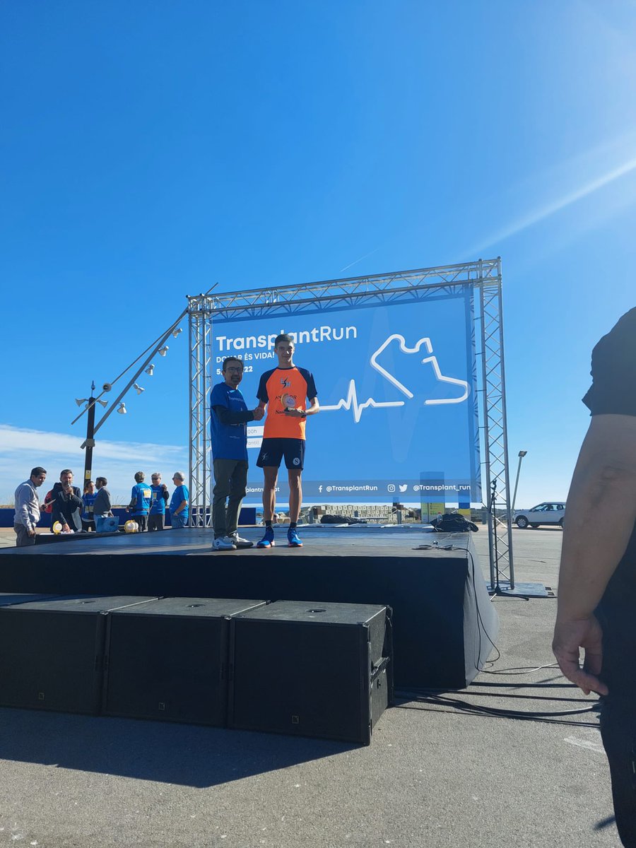 😇🤝 L’Álvaro López, del grup de fons entrenat per <a href="/diegosillac/">Diego Silla Cascales</a>, ha acabat 3r en la classificació general de la <a href="/Transplant_run/">TransplantRun</a> Barcelona

Aquesta és una cursa solidària que col•labora amb el col•lectiu de persones transplantades 

🔶🔷 L’atletisme més enllà de les marques!