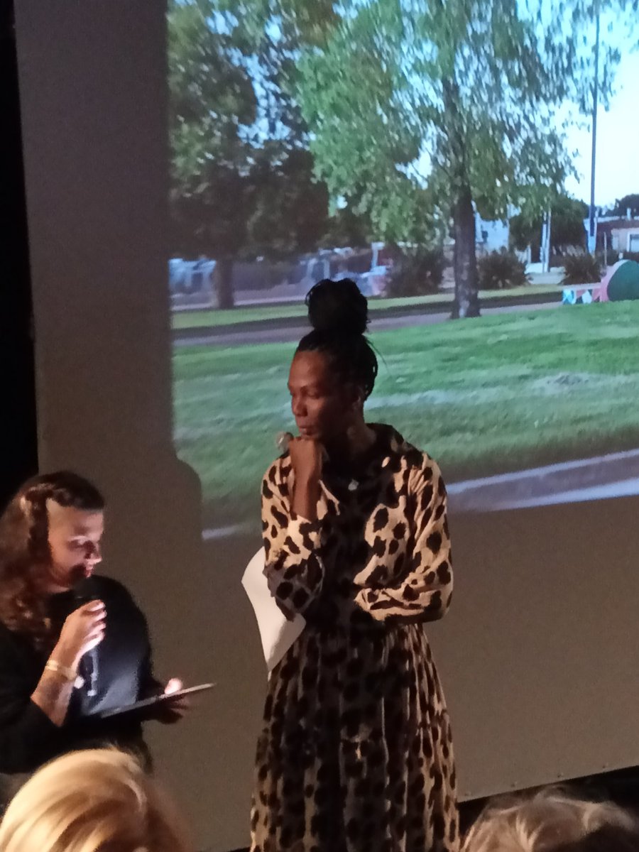 Delfina Martinez
#atelierArtivisme
#Universitesdautomne
#Mouvementhf
#Theatredelacroixrousse