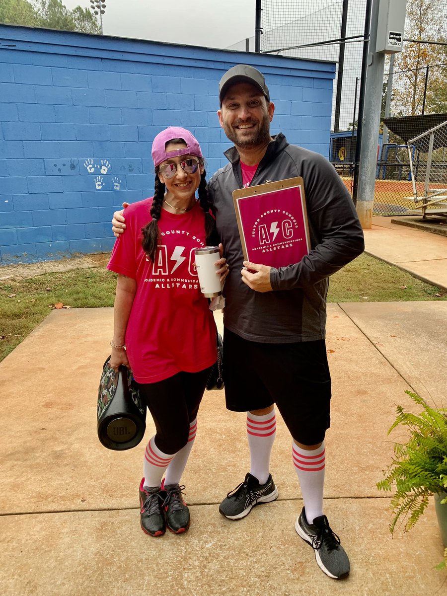 FultonZone7's tweet photo. These 2 rocking it out!! π―@becca_s_goddard @BlakeMcGahaFCS Go Team Academics Communication All Stars!!! @FultonCoSchools π https://t.co/e8hp8VhN6M
