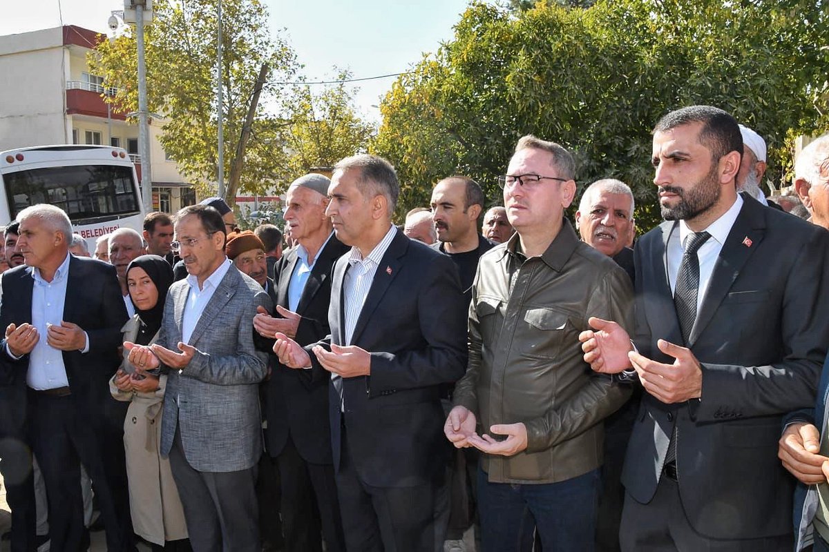 yasinkartoglu's tweet photo. Adıyaman’da yapımına vesile olduğumuz cami ve taziye evimizin temelini Adıyaman Valimiz Sn. @mahmutcuhadar4 ve Adıyaman Belediye Başkanımız Sn. @Drsuleymanklnc ile birlikte attık. 

Rabbim açılışını da hep beraber yapmayı nasip etsin inşallah. https://t.co/uciaFPrq3C