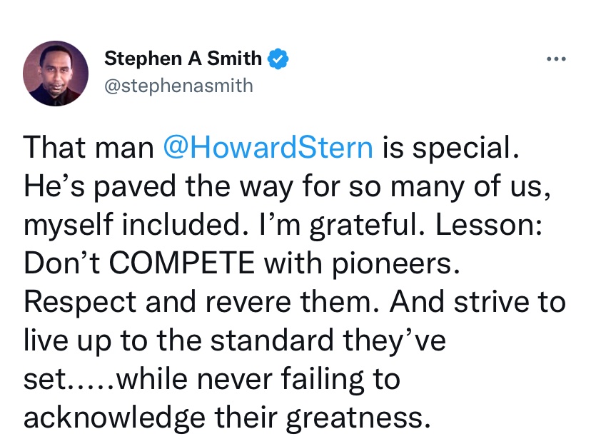 the_shiftmakers's tweet image. Lol here is Stephan A Smith praising the same dude in the video…

But then gets on TV and shame someone for tweeting a book…