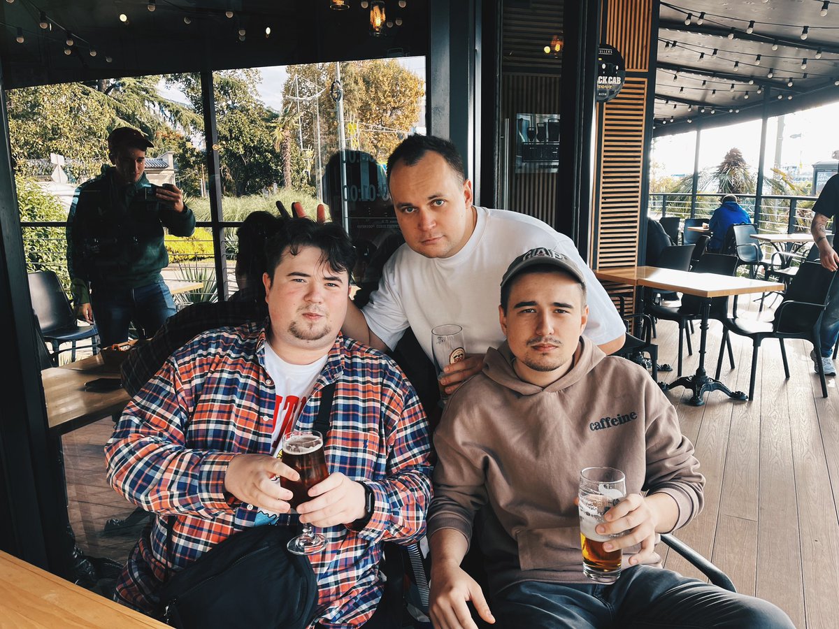 Встретили с <a href="/sad_dread/">сет дред</a> дембеля <a href="/drunkstudanal/">БУХАНАЛ</a> в Сочи!