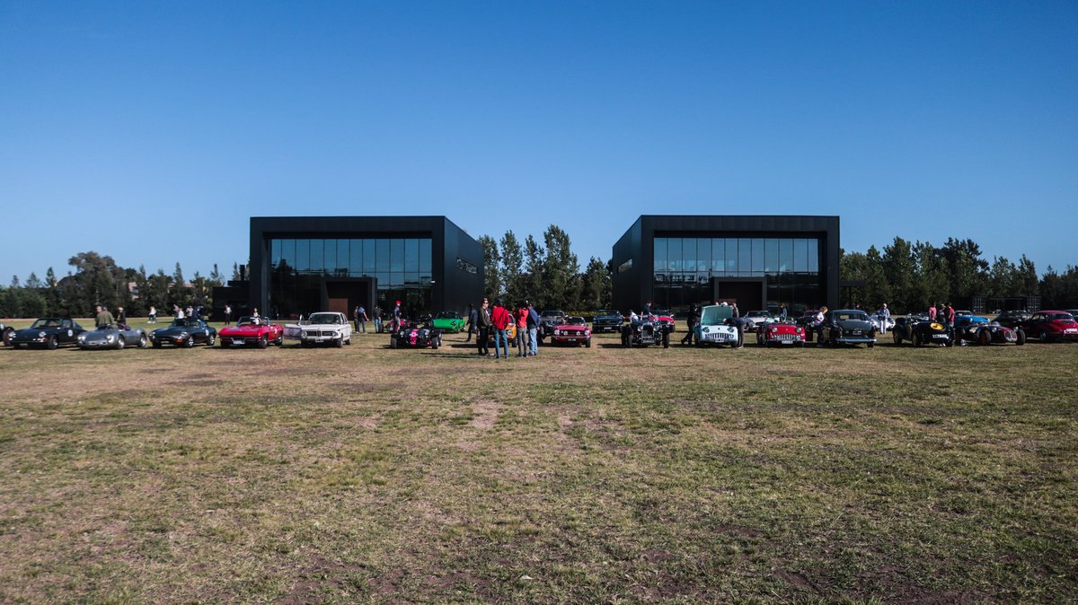 Motor1Argentina's tweet photo. #EstoPasaAhora Se vienen las Pre Mil Millas y CARS es el lugar elegido para la previa 
Más en https://t.co/gZA2jZfQxn https://t.co/vaLlQThMXo