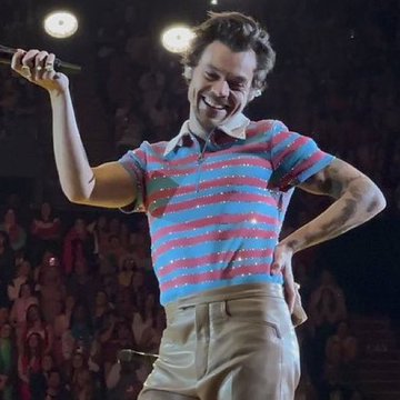 yourebestever's tweet photo. Harry with a open smile being extremely cute on stage!π₯°π
#LoveOnTourLA #LoveOnTourLosAngeles #Residency7 #HarryStyles #HarryStylesLA
Iβm voting for Harry Styles for Artist of the Year at the #AMAs
credits to the owners https://t.co/0cATLefxY9