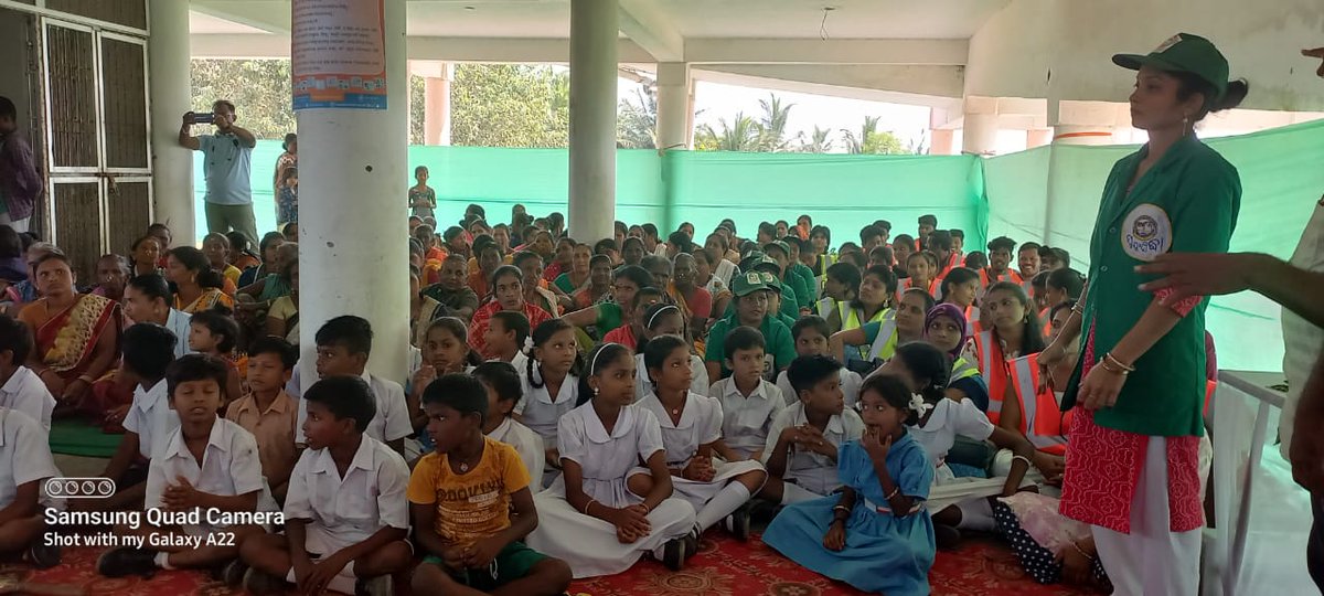 On #WorldTsunamiAwarenessDay #INCOIS Tsunami Warning Centre conducted tsunami mock drill with @osdmaodisha & SEOC, Odisha. Five coastal  (incl. two @IocUnesco #TsunamiReady /TR) communities participated & evacuated to test TR indicators. @DrJitendraSingh @tummalasrini @UNDRR